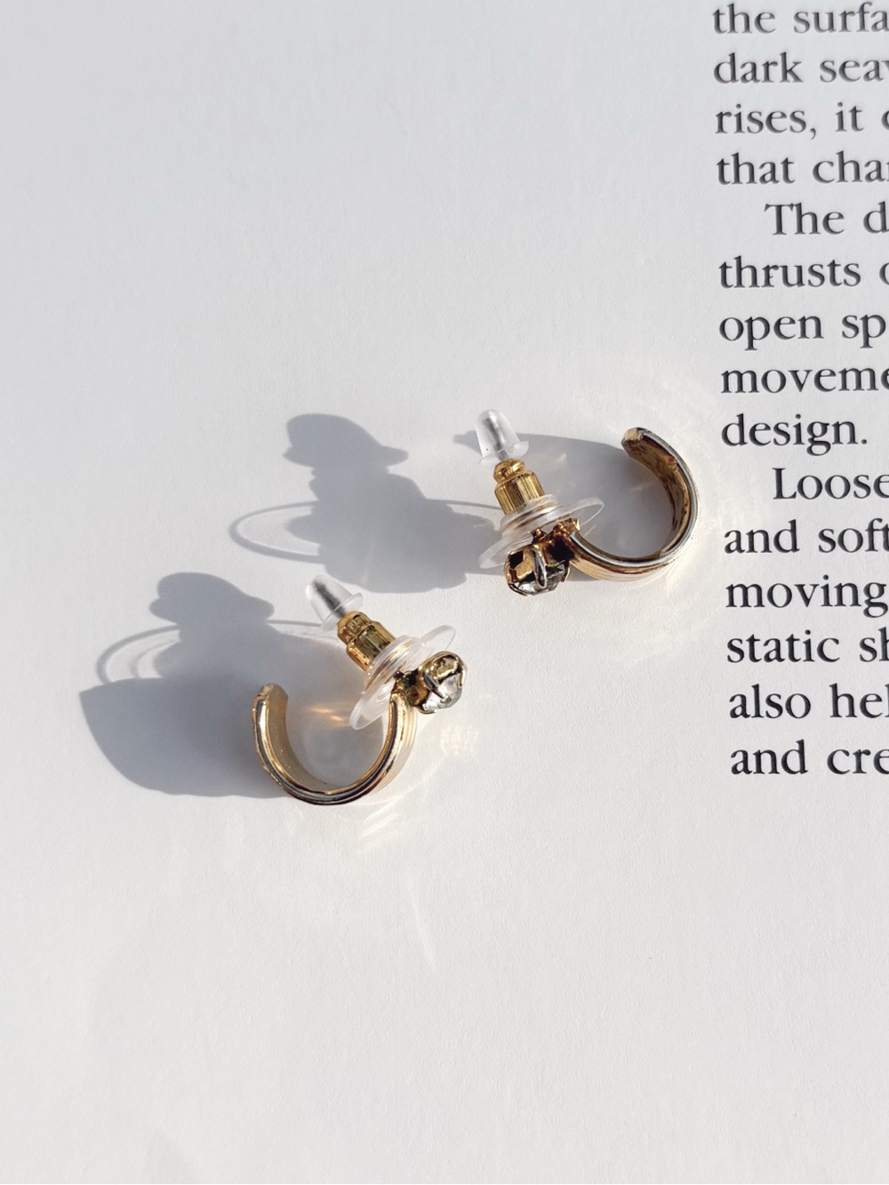 VTG Earrings - Picture 3 of 4